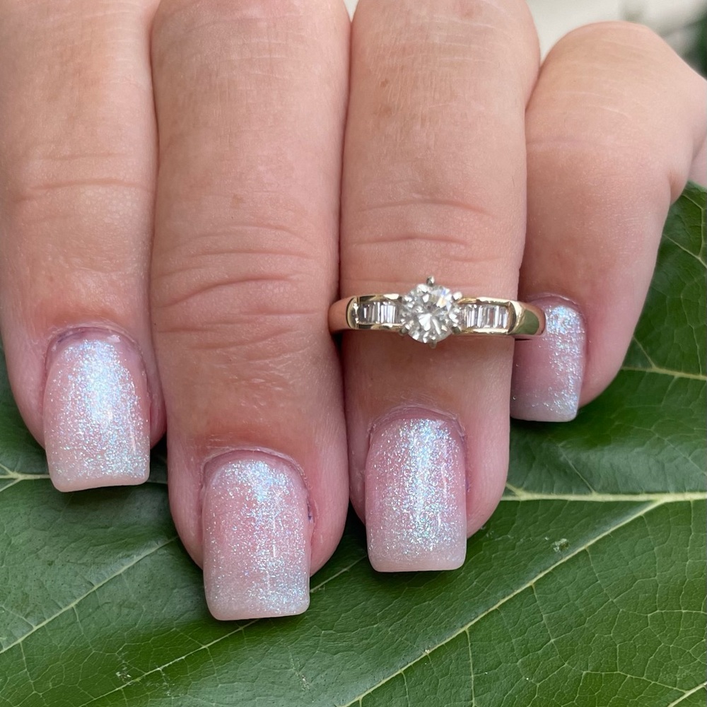 14K Round Engagement Ring w/accents 0.47ctw GORGEOUS